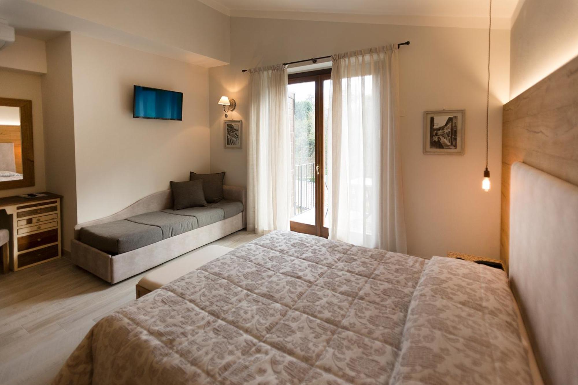 Hotel Livia Gargnano Camera foto