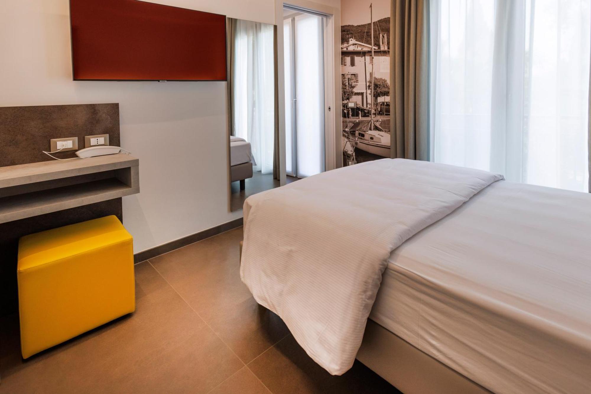 Hotel Livia Gargnano Camera foto